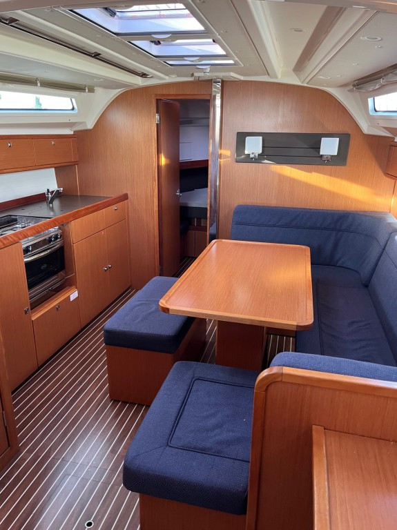 Yacht BAVARIA - Cruiser 41 "Vilma"