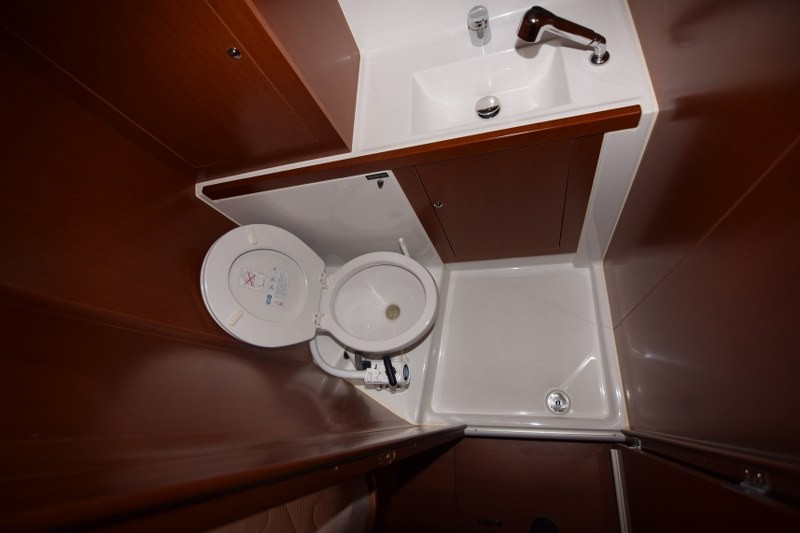 Yacht BENETEAU - Oceanis 41.1 "Buga"