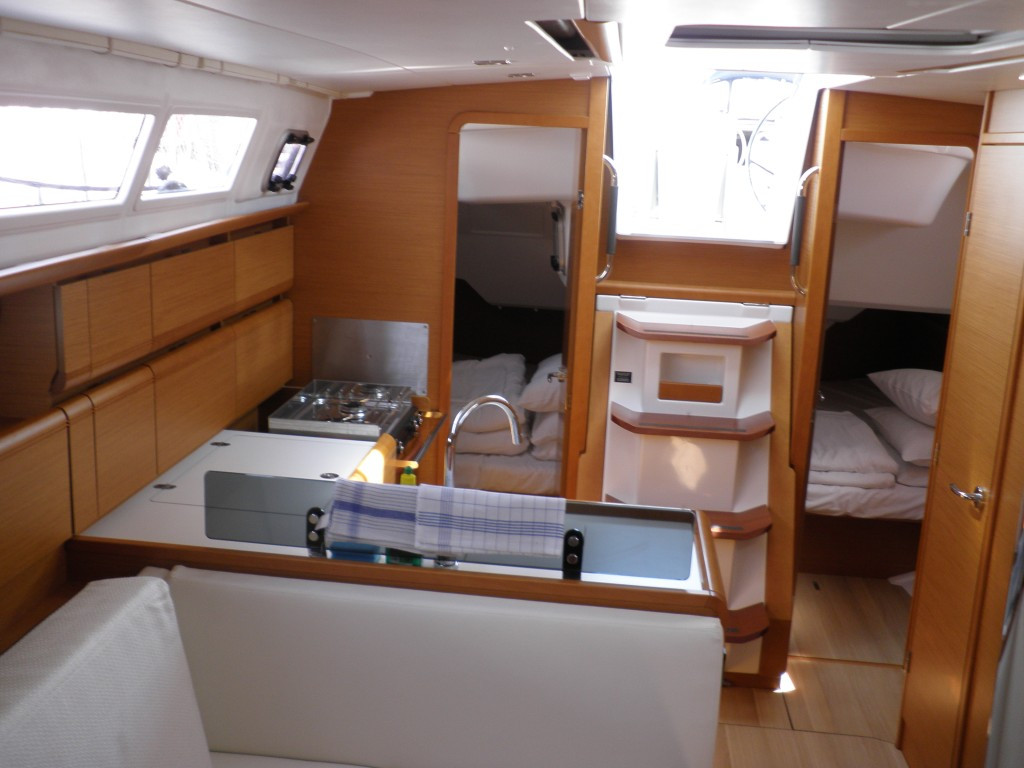 Yacht JEANNEAU - Sun Odyssey 379 "Paloma"