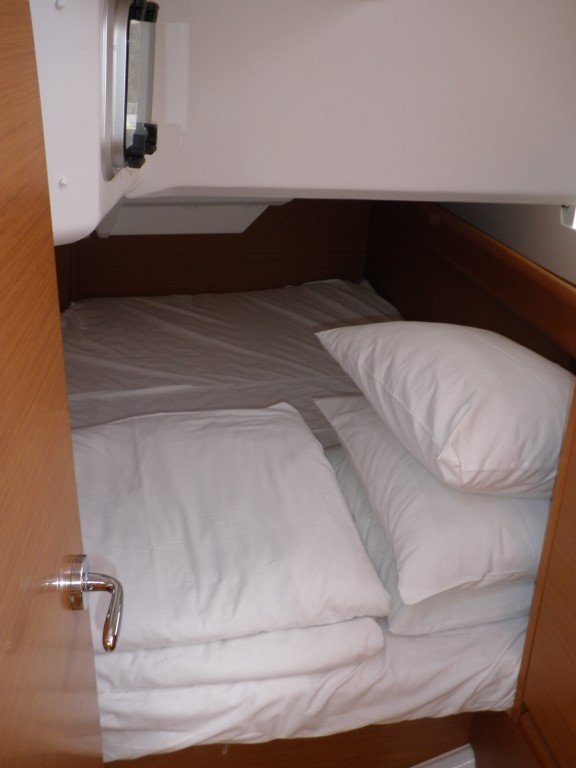 Yacht JEANNEAU - Sun Odyssey 379 "Paloma"