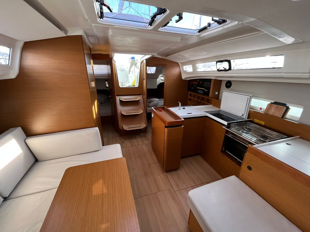 Yacht JEANNEAU - Sun Odyssey 410 "Polaris"