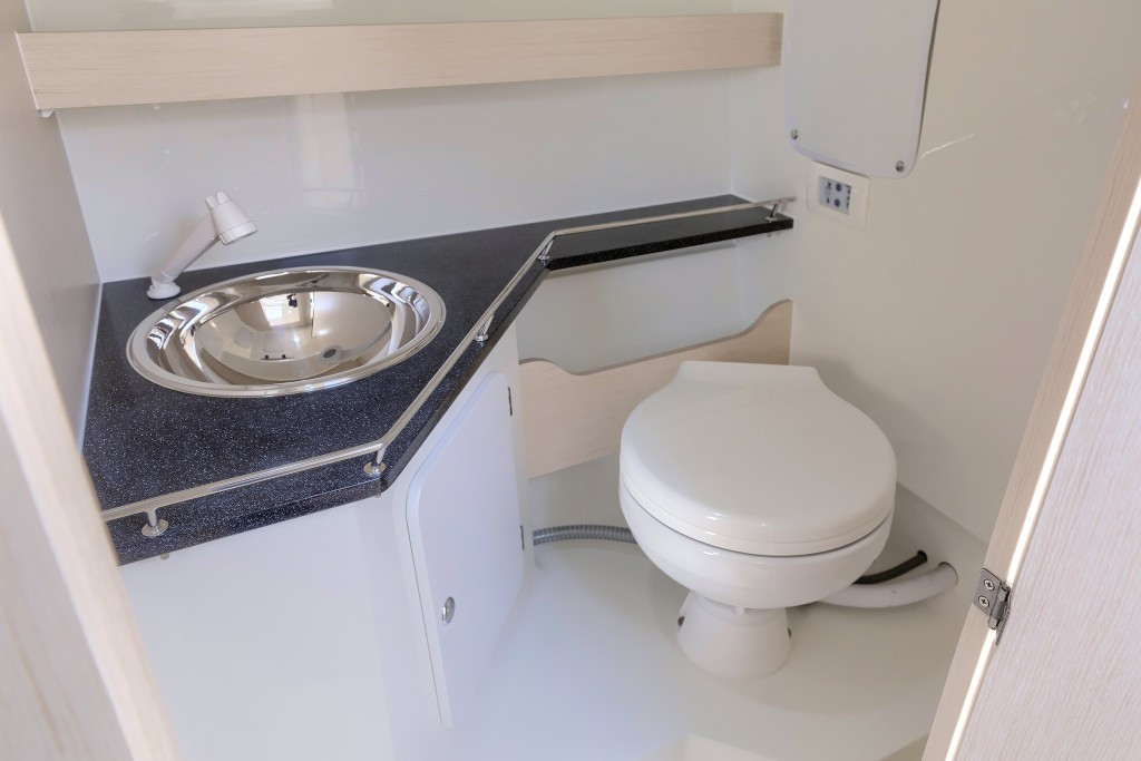 Yacht DIVERSE WERFTEN - Pacific Craft 750 Sun Cruiser ""