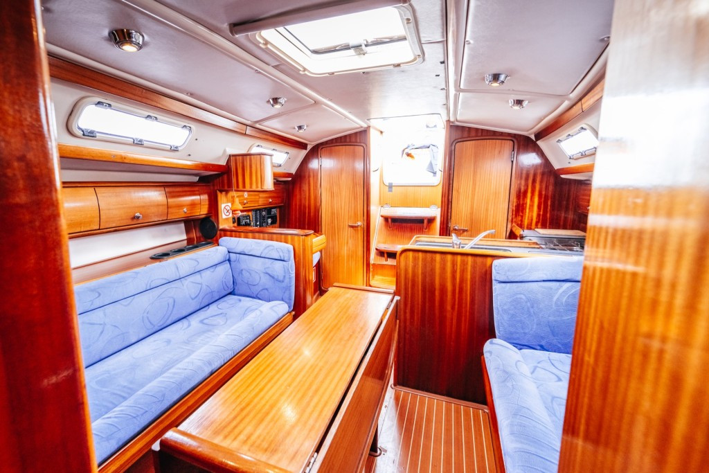 Yacht BAVARIA - 36 "Dolkar"