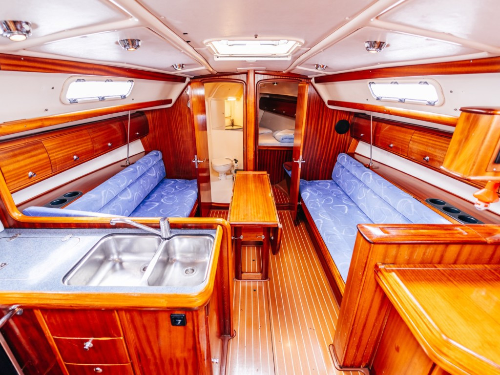 Yacht BAVARIA - 36 "Dolkar"