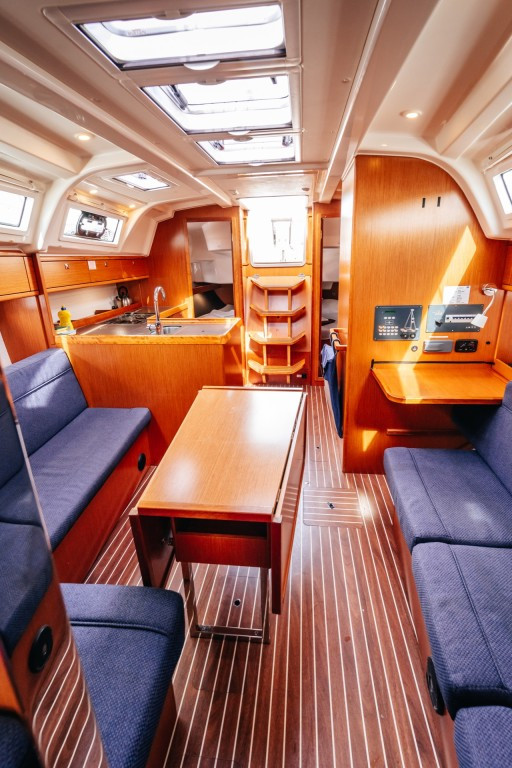 Yacht BAVARIA - Cruiser 37 "Blue Tone"