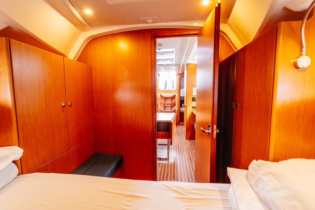 Yacht BAVARIA - Cruiser 37 "Flinx"