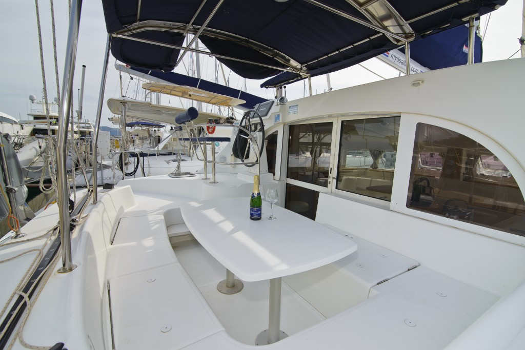 Yacht LAGOON - 380 "Shona"