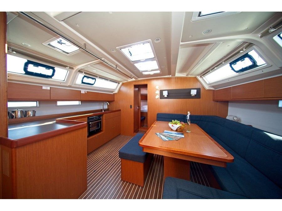 Yacht BAVARIA - Cruiser 46 "MH 79"