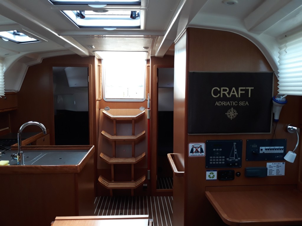 Yacht BAVARIA - Cruiser 37 "Misac"