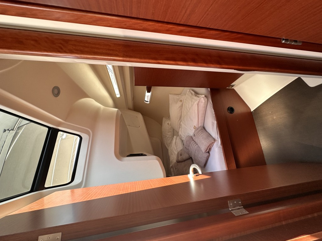 Yacht HANSE - 388 "Calypso"