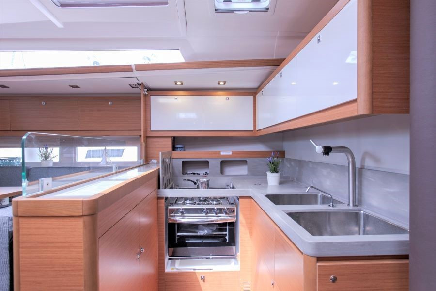 Yacht DUFOUR - 530 "Anna III"