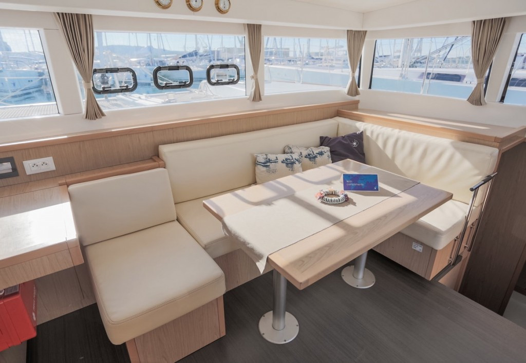 Yacht LAGOON - 39 "Cava"