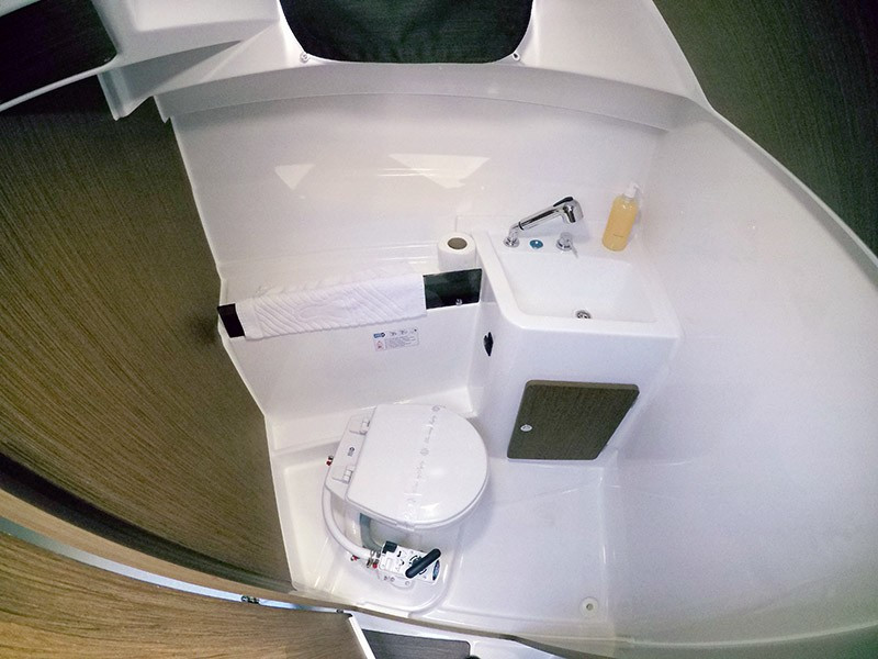 Yacht BENETEAU - Antares 8 OB "Lovre"