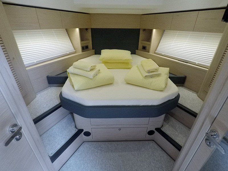Yacht BENETEAU - Swift Trawler 47 "Ocean dreamer"