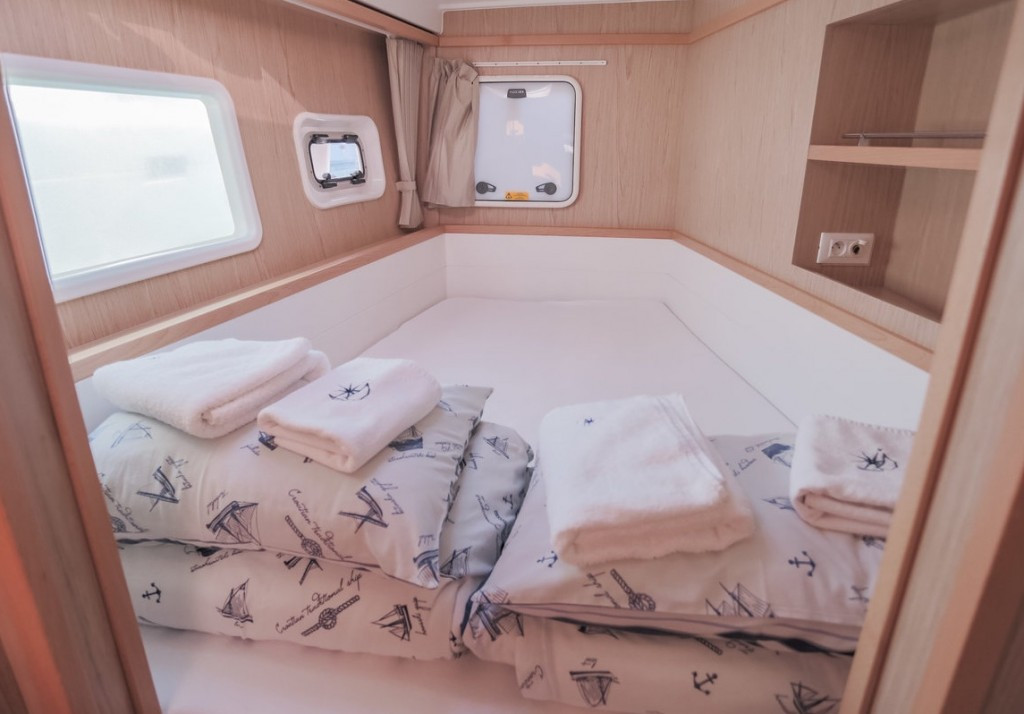 Yacht LAGOON - 39 "Cava"