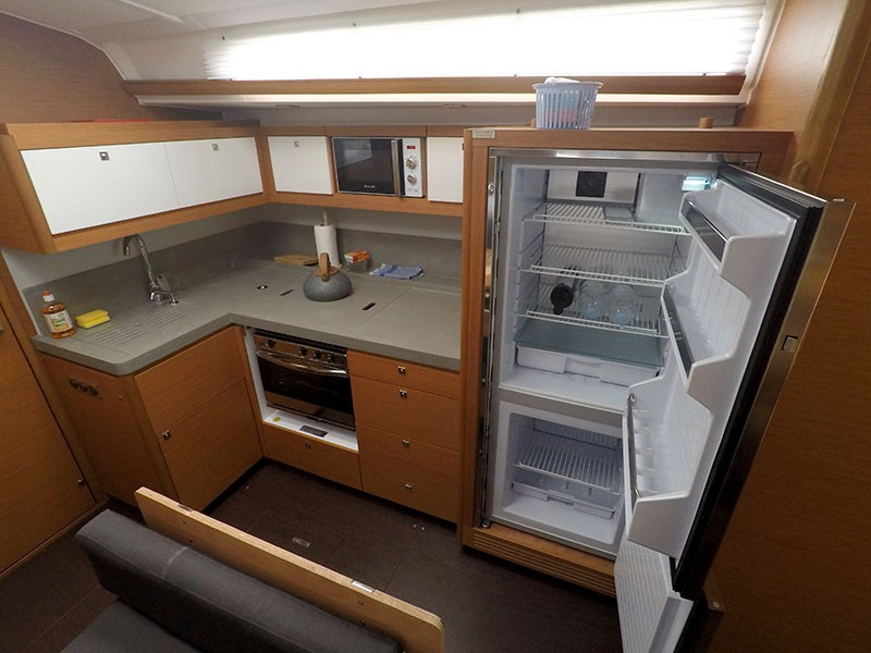 Yacht DUFOUR - 470 "Ljubov"