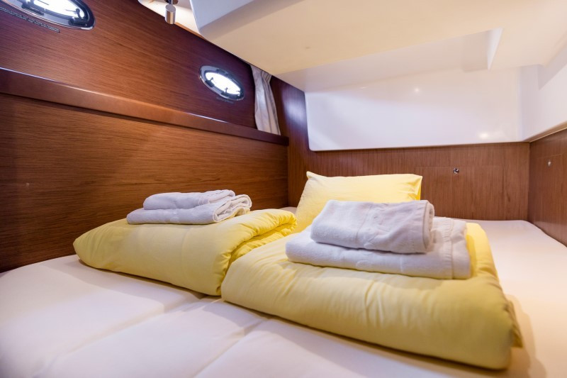 Yacht BENETEAU - Antares 36 "Capricorn"