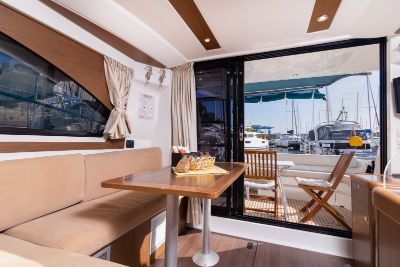 Yacht BENETEAU - Antares 36 "Capricorn"