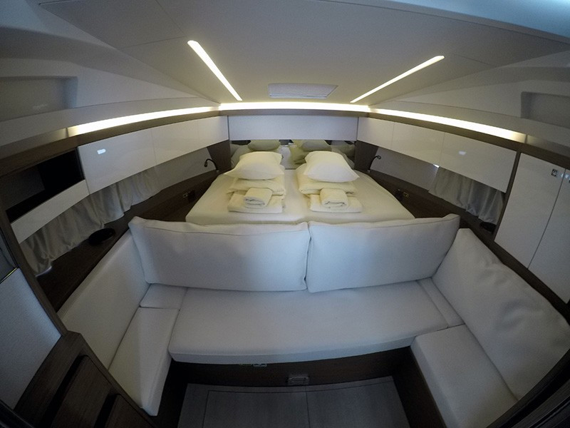 Yacht JEANNEAU - Leader 33 "Il Sogno"