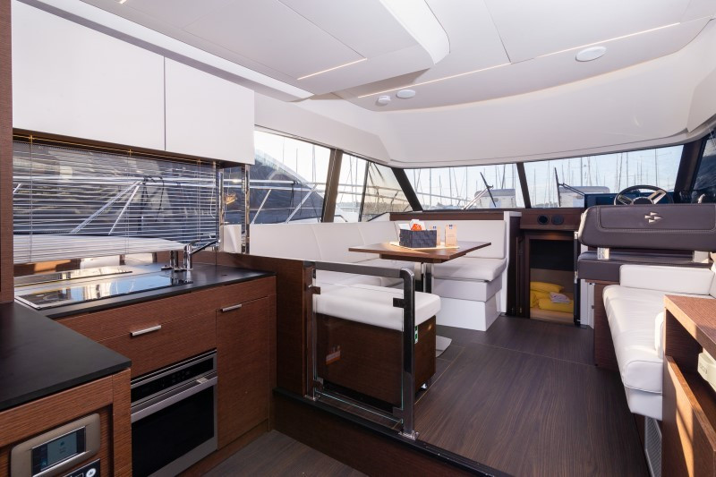 Yacht JEANNEAU - Prestige 420 fly "Brigadoon"