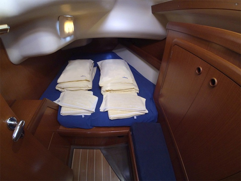 Yacht GRAND SOLEIL - 43 "Skalice"