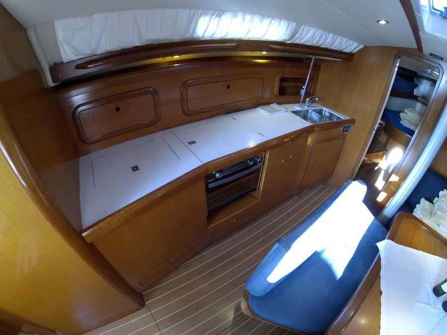 Yacht GRAND SOLEIL - 43 "Skalice"