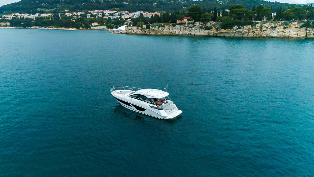 Yacht BENETEAU - Gran Turismo 41 "Miami Vice"