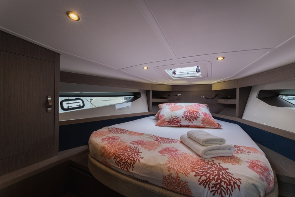 Yacht BENETEAU - Gran Turismo 41 "Miami Vice"