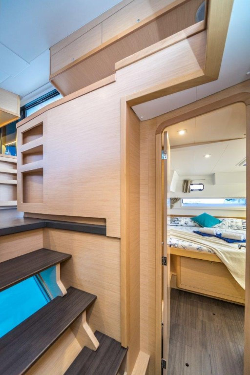 Yacht LAGOON - 42 "Leggiero"