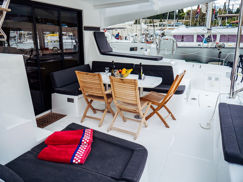Yacht LAGOON - 42 "Leggiero"
