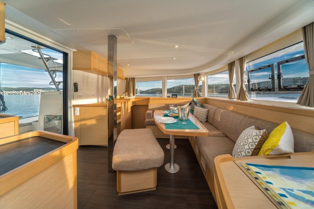 Yacht LAGOON - 42 "Leggiero"