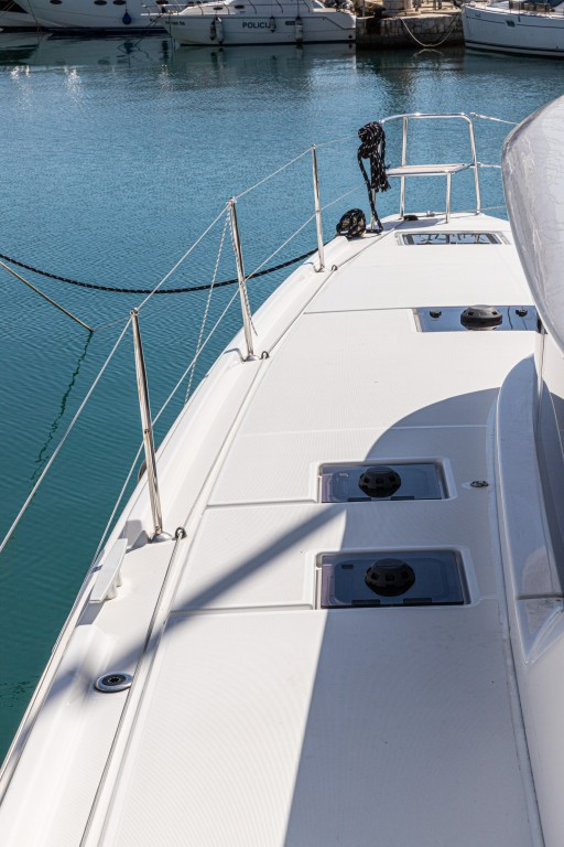 Yacht LAGOON - 46 "Hangover"