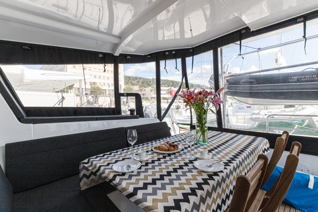 Yacht LAGOON - 42 "Happy Key"