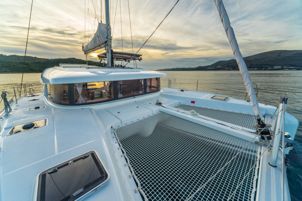 Yacht LAGOON - 42 "Balance 5"