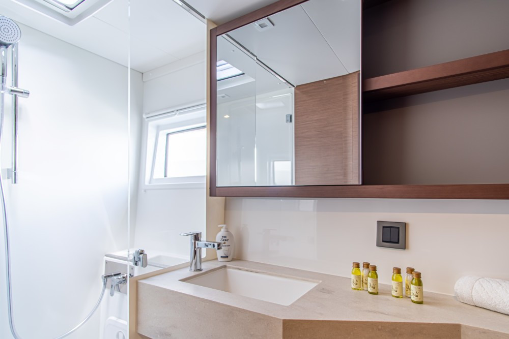 Yacht LAGOON - 46 "Queen Nika"