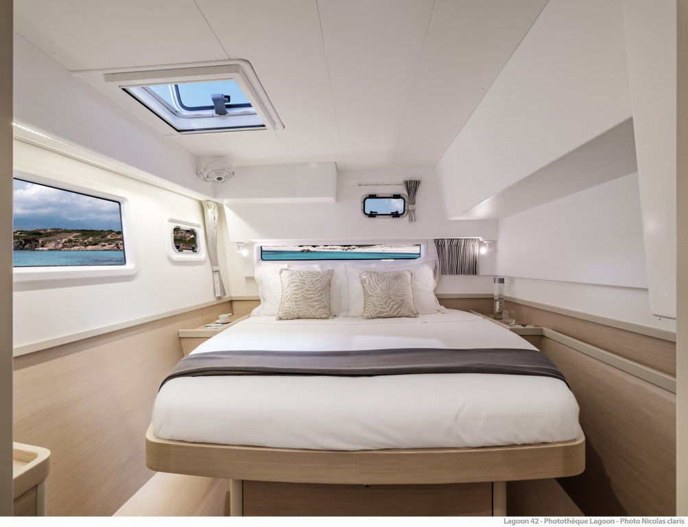 Yacht LAGOON - 42 "Aventus"