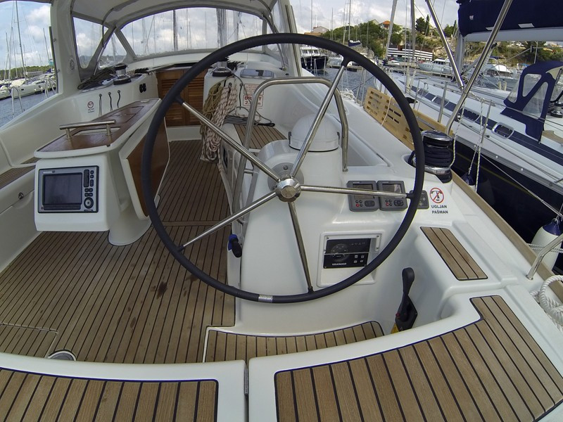 Yacht BENETEAU - Oceanis 50 family "Pika II"