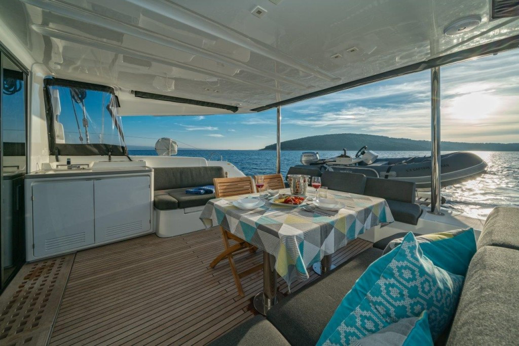 Yacht LAGOON - 50 "Captain Morgan"