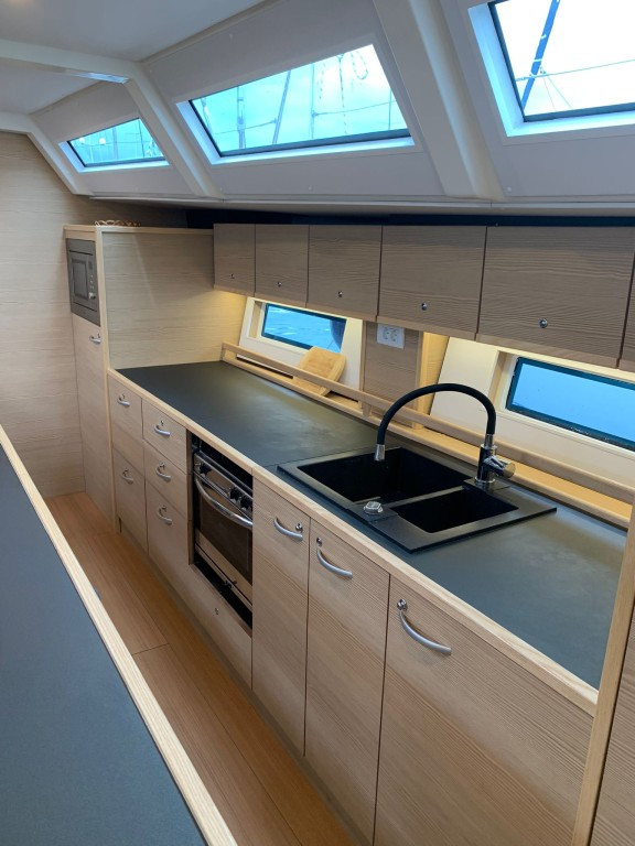 Yacht D & D Yachts - 54.2 "Ocean's Blue"