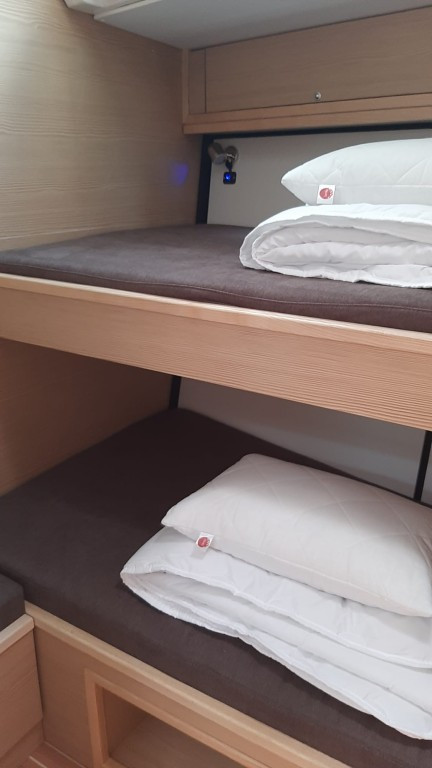 Yacht D & D Yachts - 54.2 "Chablis"