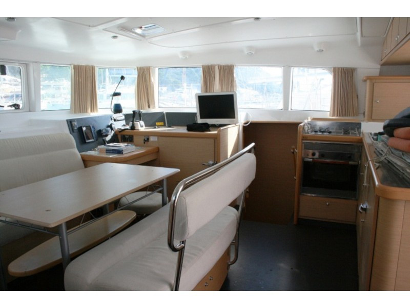 Yacht LAGOON - 440 "Chardonnay"