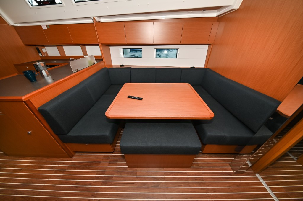 Yacht BAVARIA - C50 Style "Big Blue"