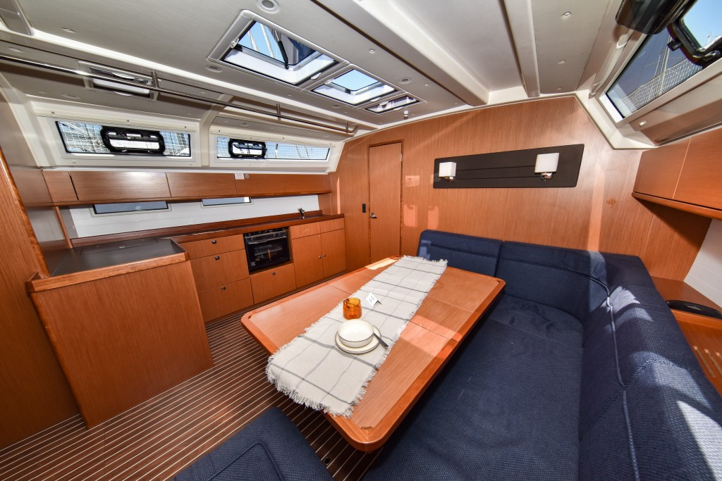 Yacht BAVARIA - Cruiser 46 "Paola"