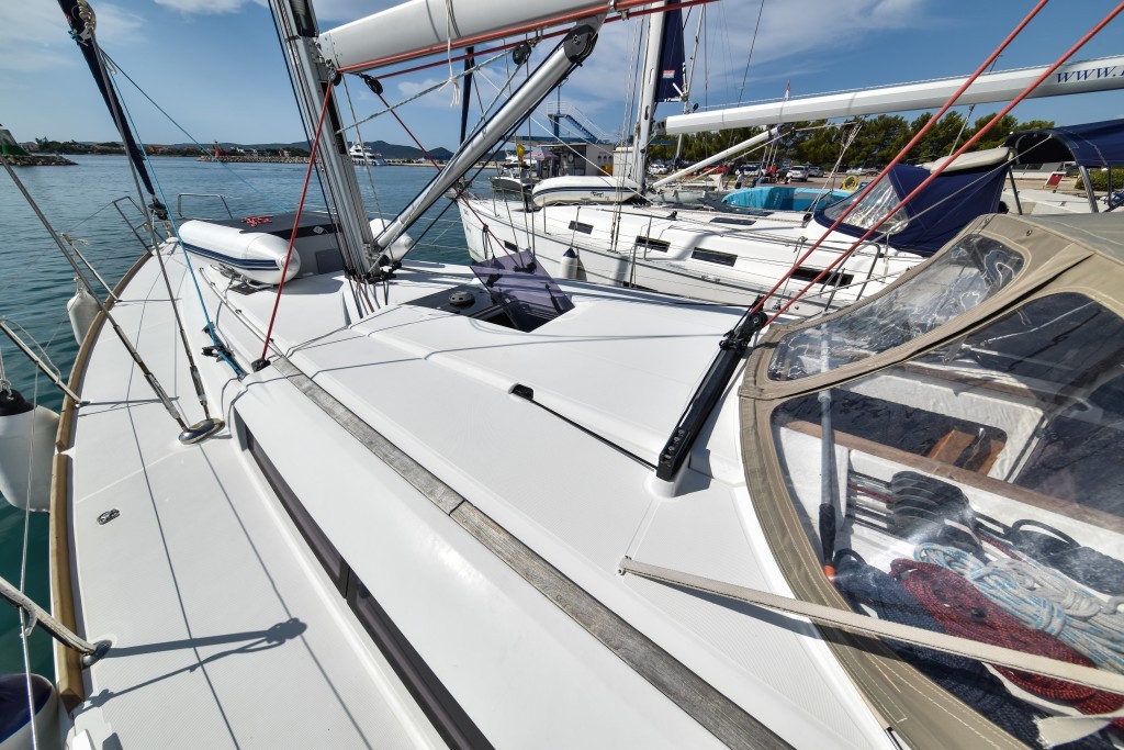 Yacht JEANNEAU - Sun Odyssey 449 "Pižulot"