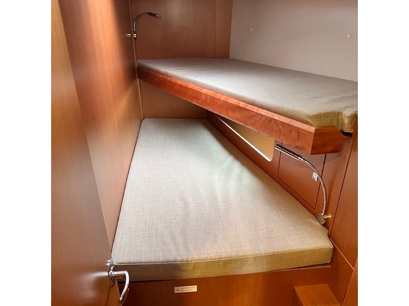 Yacht BAVARIA - C45 "Bluna"