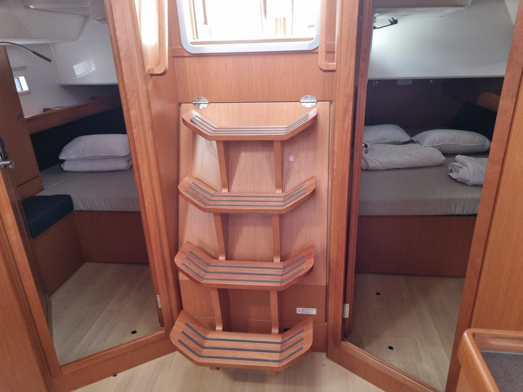 Yacht BAVARIA - Cruiser 46 "Galeb"