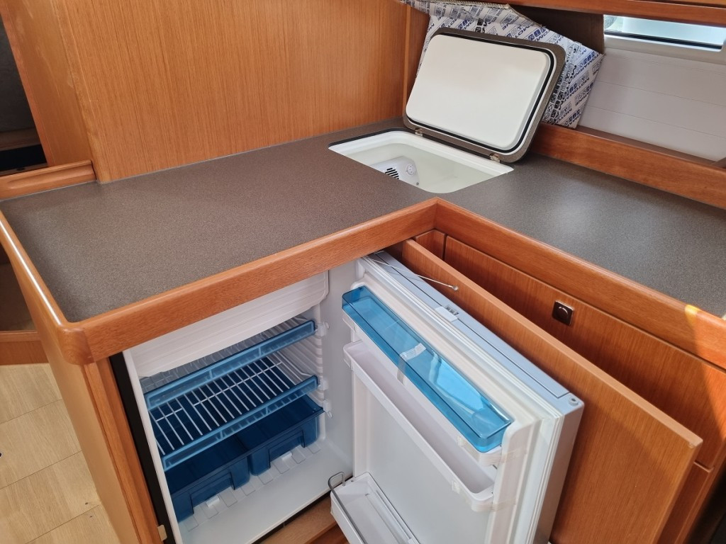 Yacht BAVARIA - Cruiser 46 "Galeb"