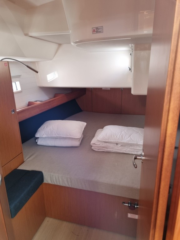 Yacht BAVARIA - Cruiser 46 "Galeb"