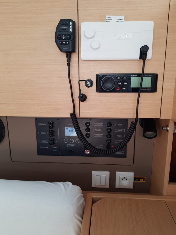 Yacht BENETEAU - Oceanis 35.1 "Kolibri"