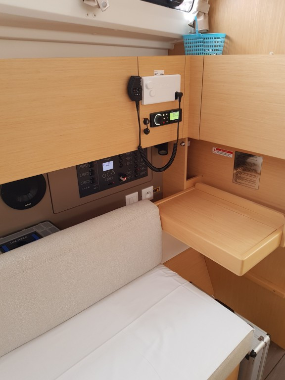 Yacht BENETEAU - Oceanis 35.1 "Kolibri"